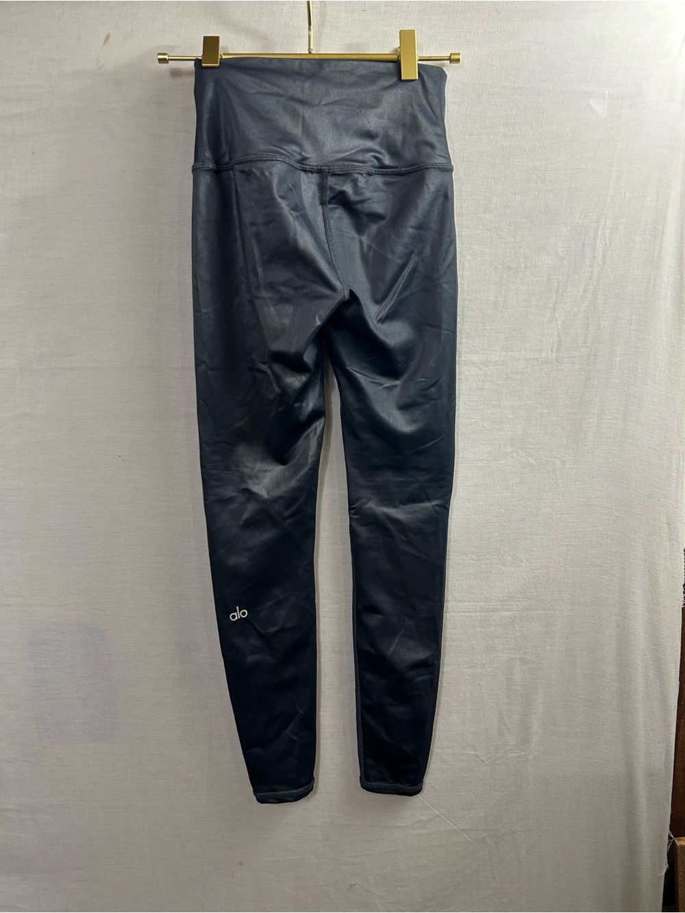 Alo Metallic Leggings - Picture 2 of 4